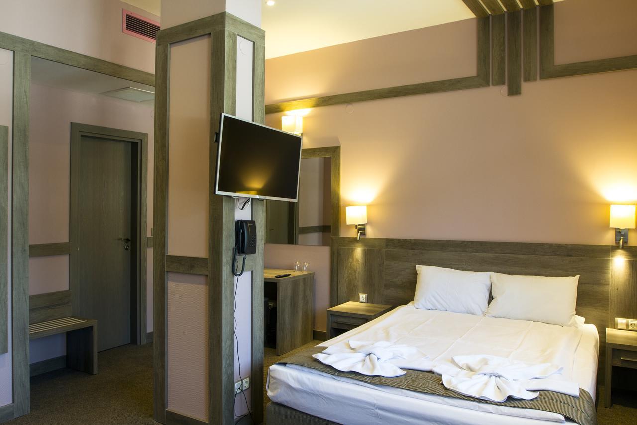 Hotel Etropolia Етрополе Экстерьер фото