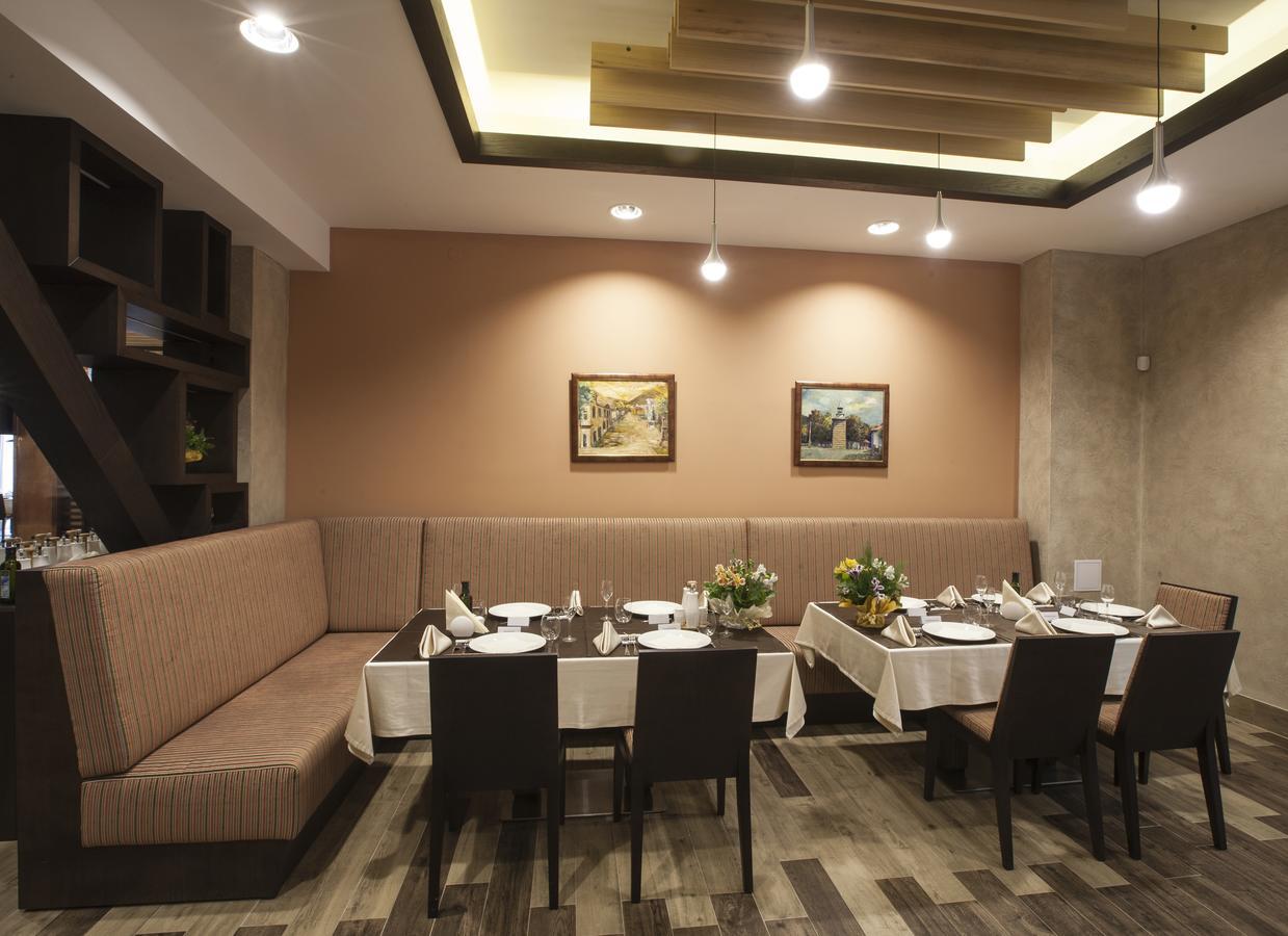 Hotel Etropolia Етрополе Экстерьер фото